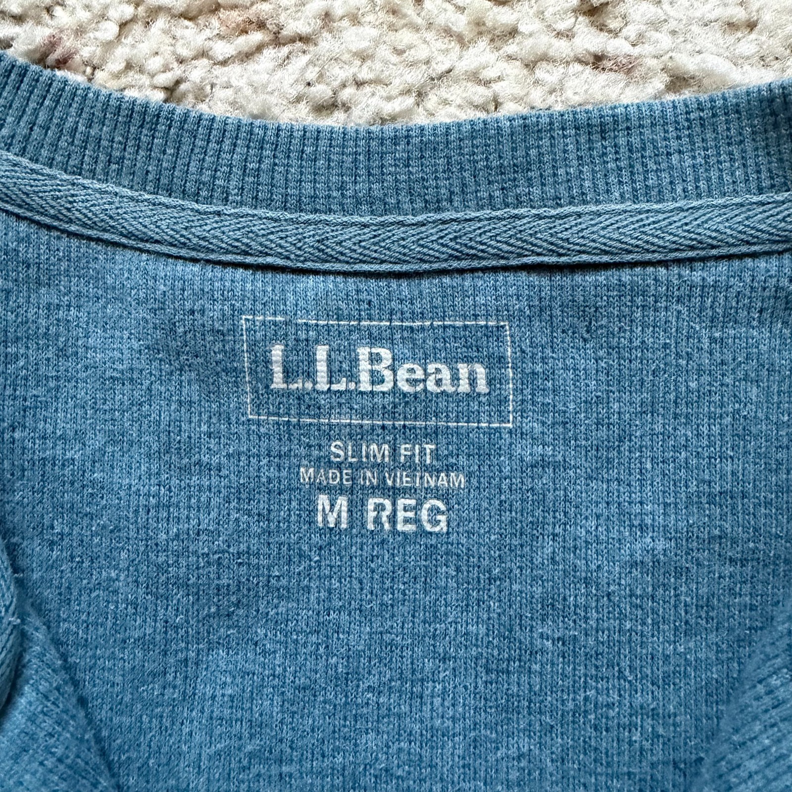 L.L. Bean 3 Button Waffle Knit Long Sleeve Henley Shirt Mens M Blue Slim 502225