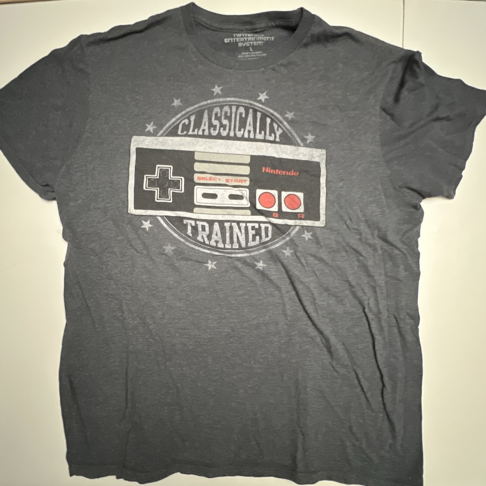 Nintendo Entertainment System T-Shirt men’s large Gray Classically Trained