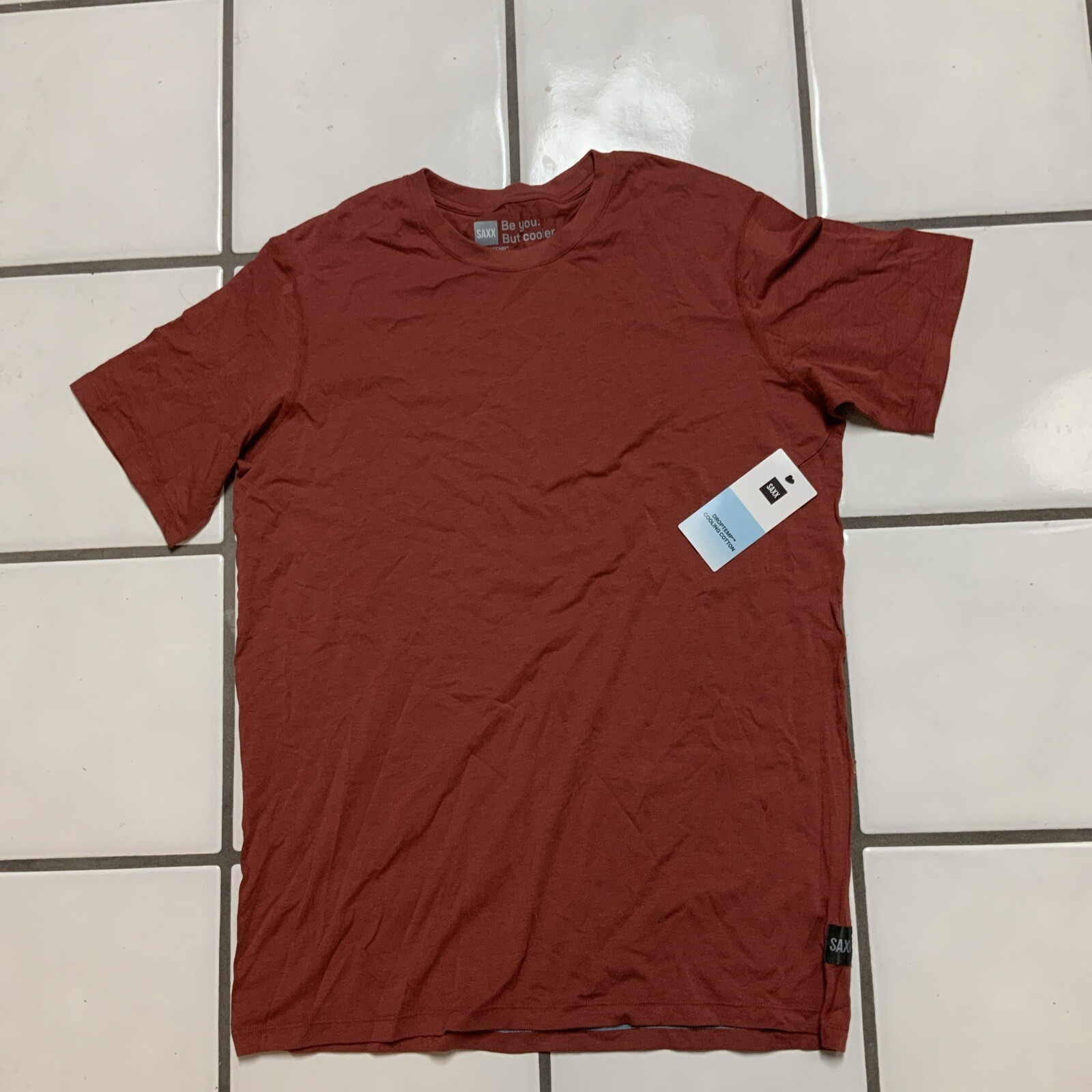 NWT Mens SAXX Droptemp Cooling Cotton T-shirt Red M
