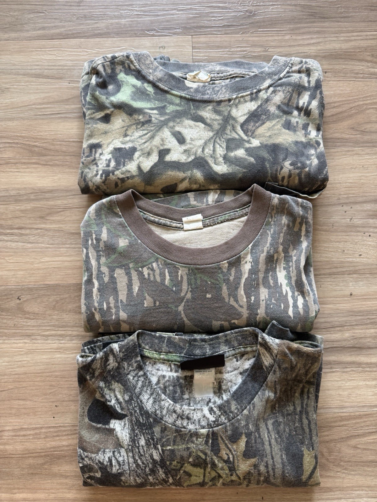 Lot of 3 Vintage Mossy Oak and Realtree Camo Long Sleeve Pocket T-Shirts