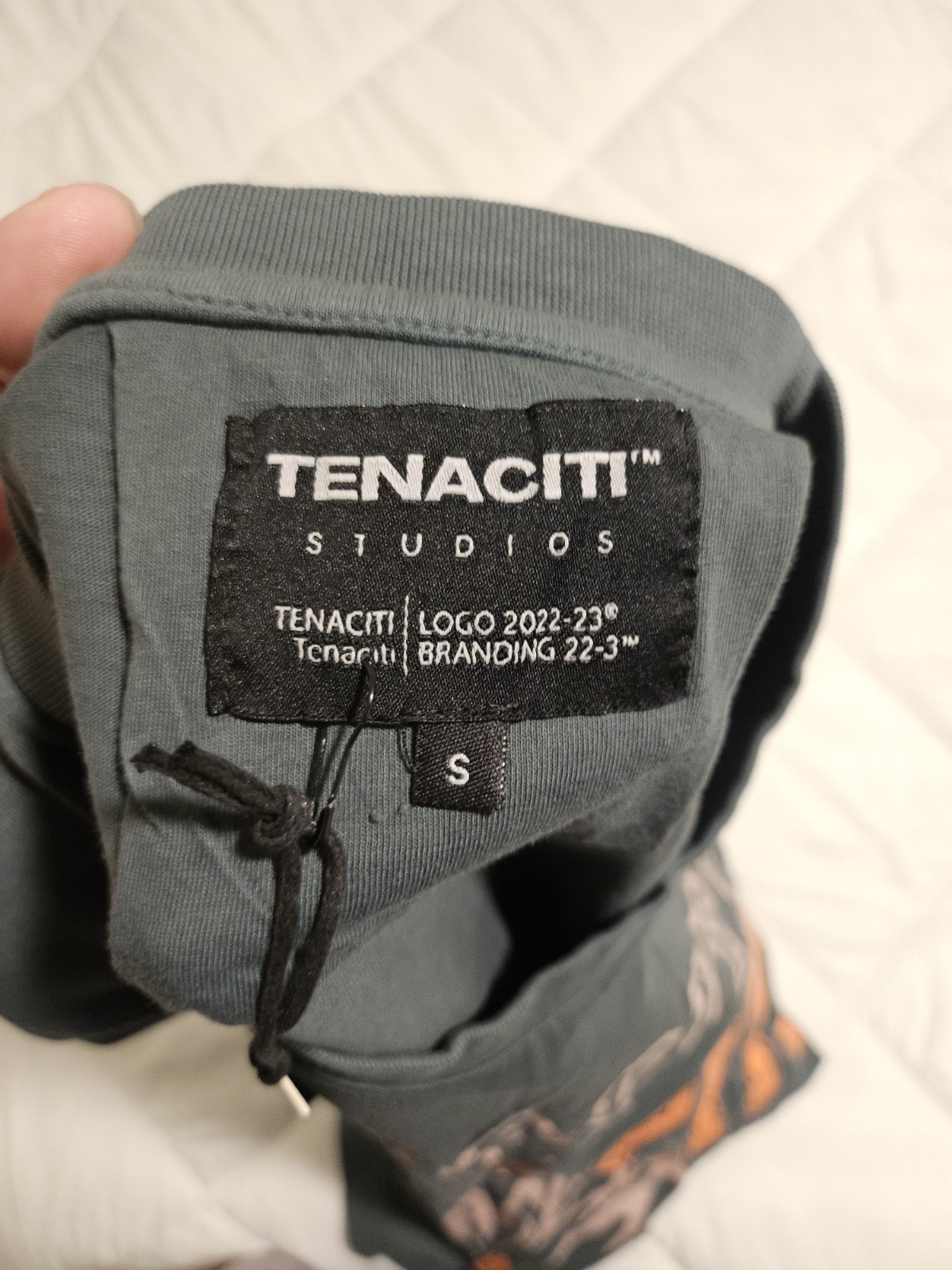 Men’s Small TENACITI Studios Logo Graphic Print T-Shirt Gray Cotton Crew Neck