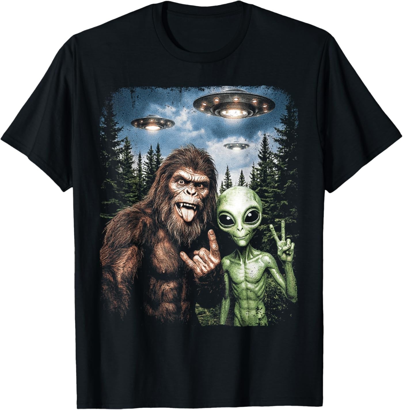 Bigfoot Alien Selfie Rock On Peace Sign Funny UFO Sasquatch T-Shirt