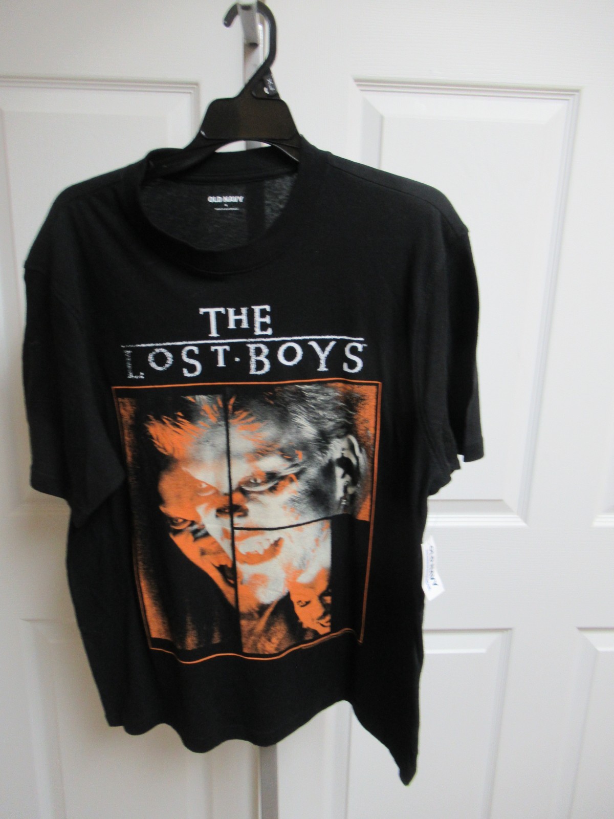 OLD NAVY THE LOST BOYS (HORROR MOVIE) MENS LOGO T -SHIRT SZ SMALL