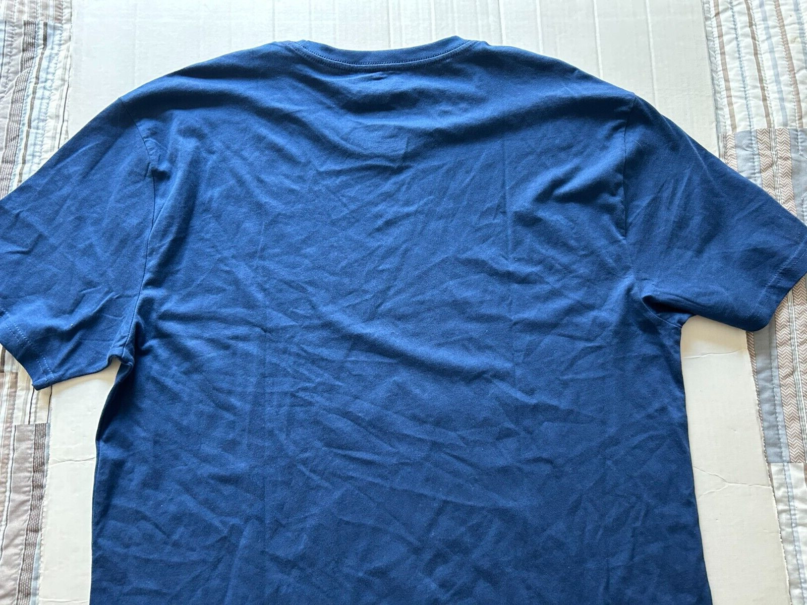 HURLEY SIZE LARGE DARK BLUE SHORT SLEEVE T-SHIRT…SEE DESCRIPTION