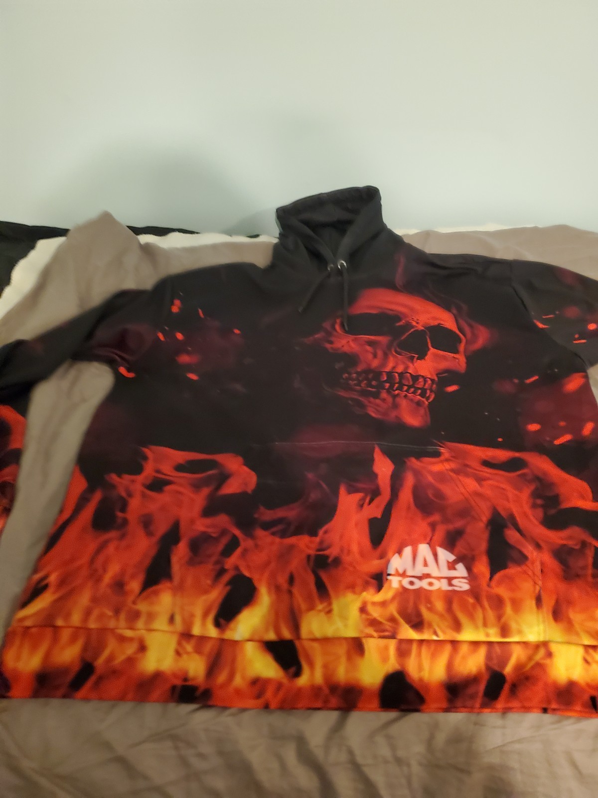 Mac Tools Mens Xl Flame Skull Long Sleeve Lightweight Hoodie
