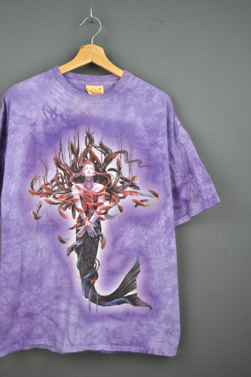 Mountain T-shirt Metamorphosis Mermaid T-shirt XL