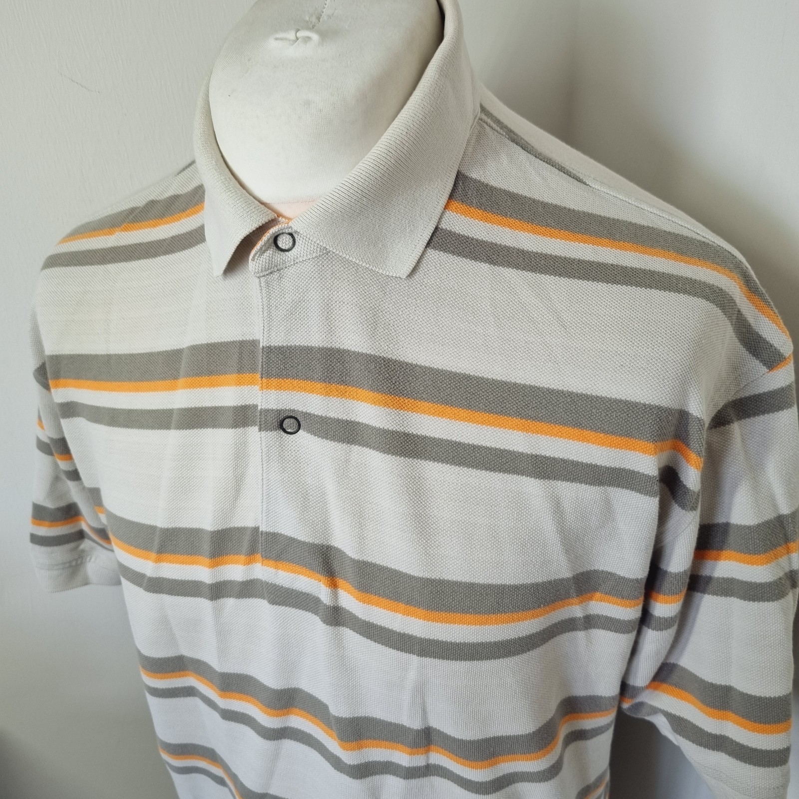 Tommy Hilfiger T-Shirt Men’s Large Striped Vintage