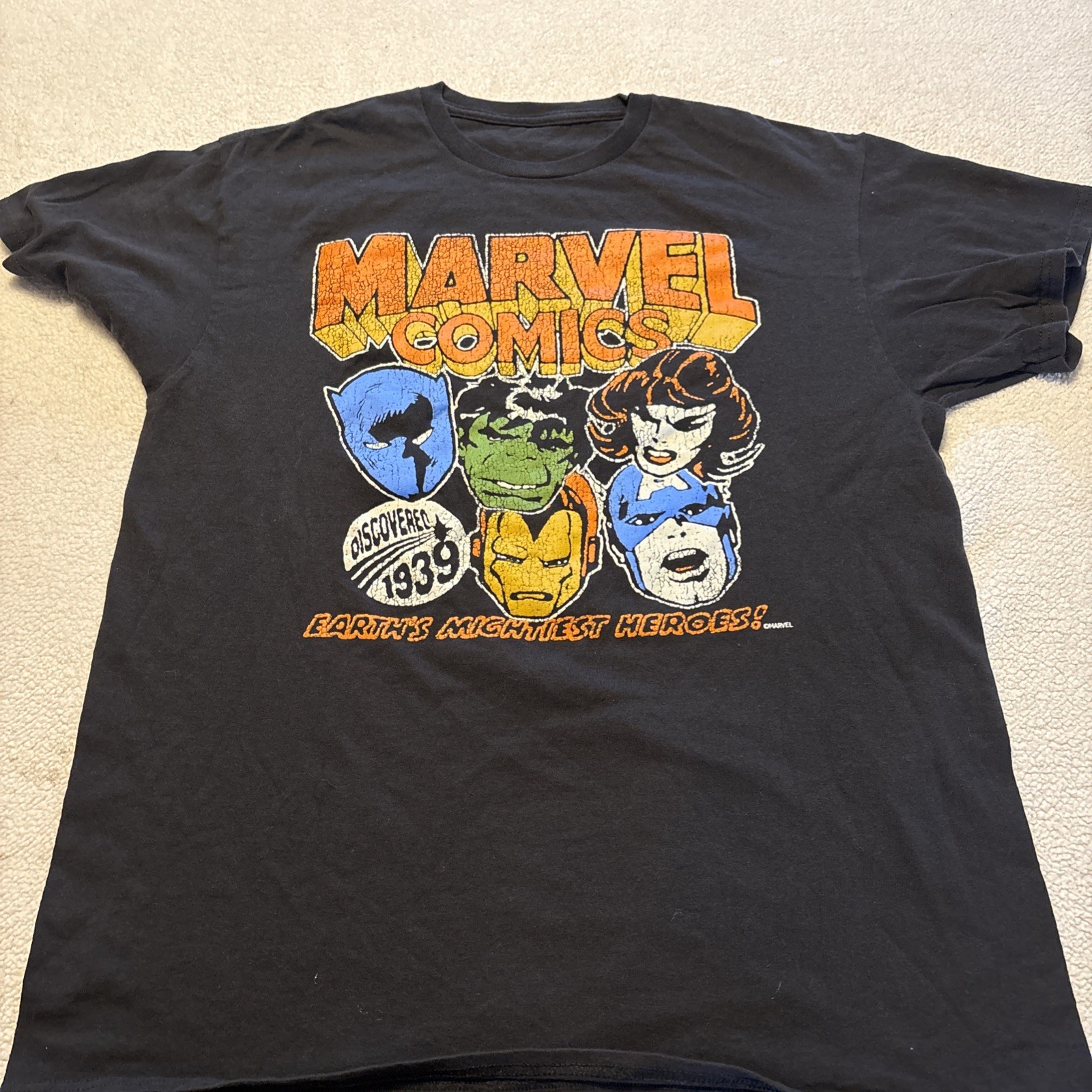 Marvel Comics New Adult T-Shirt – Earth’s Mightiest Heroes Head Shots 1939