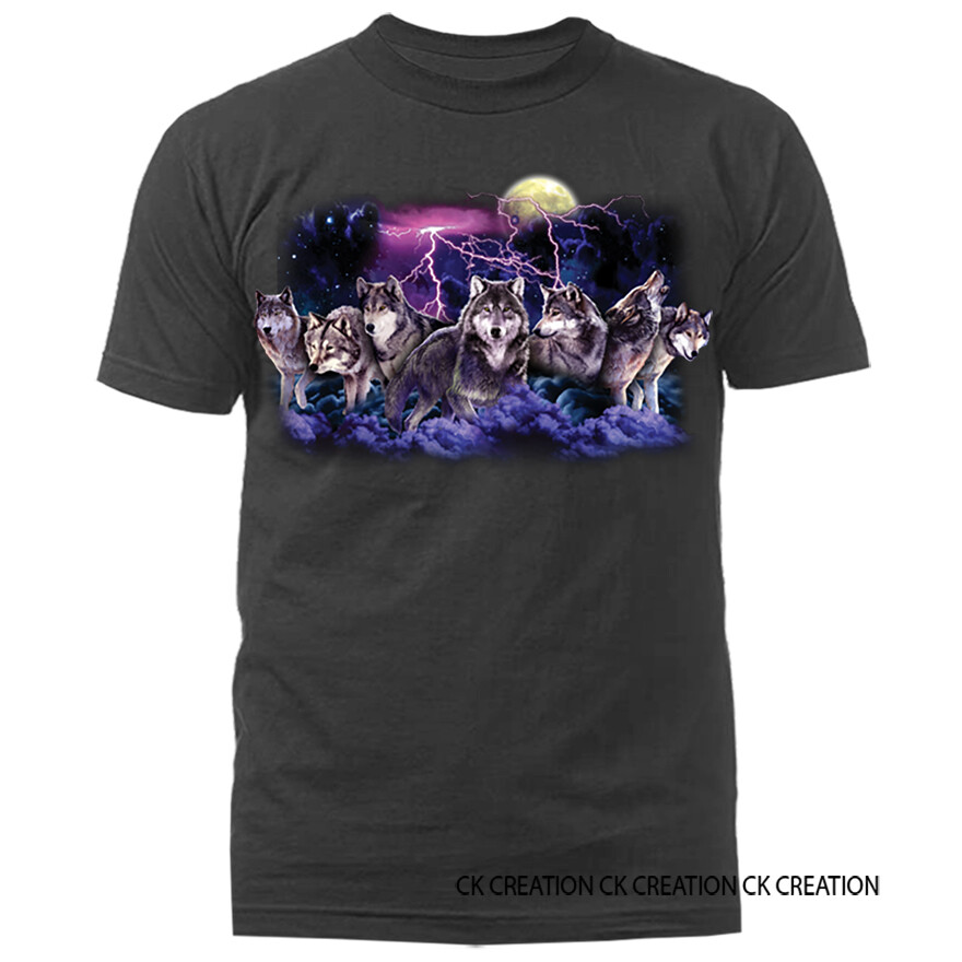 Night Hunt Wildlife Wilderness Outdoor Nature Moon Animal T-shirt