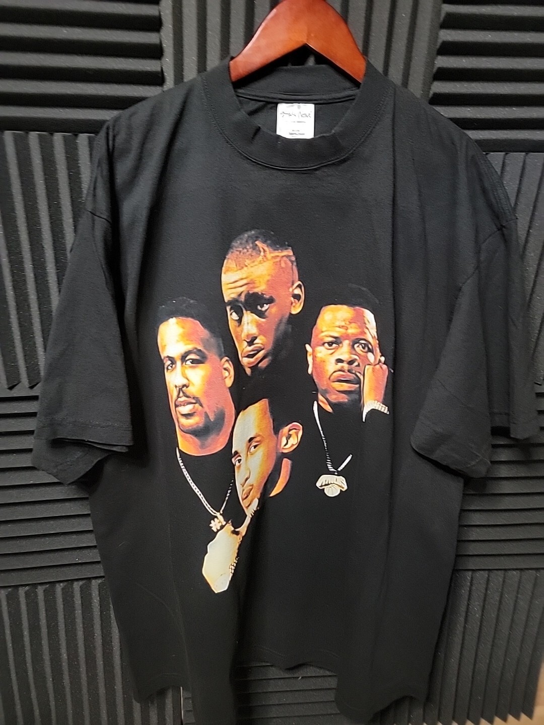 KNICKS LEGENDS ON SHAKA HEAVYWEIGHT GARMET DYED T SHIRT
