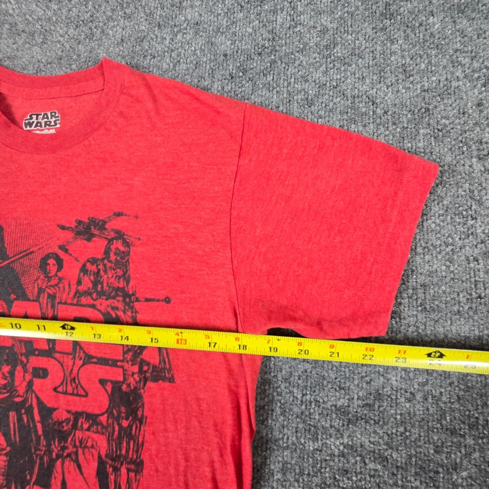 Star Wars Graphic T-Shirt Mens Small Red Mad Engine Character Print (T9)