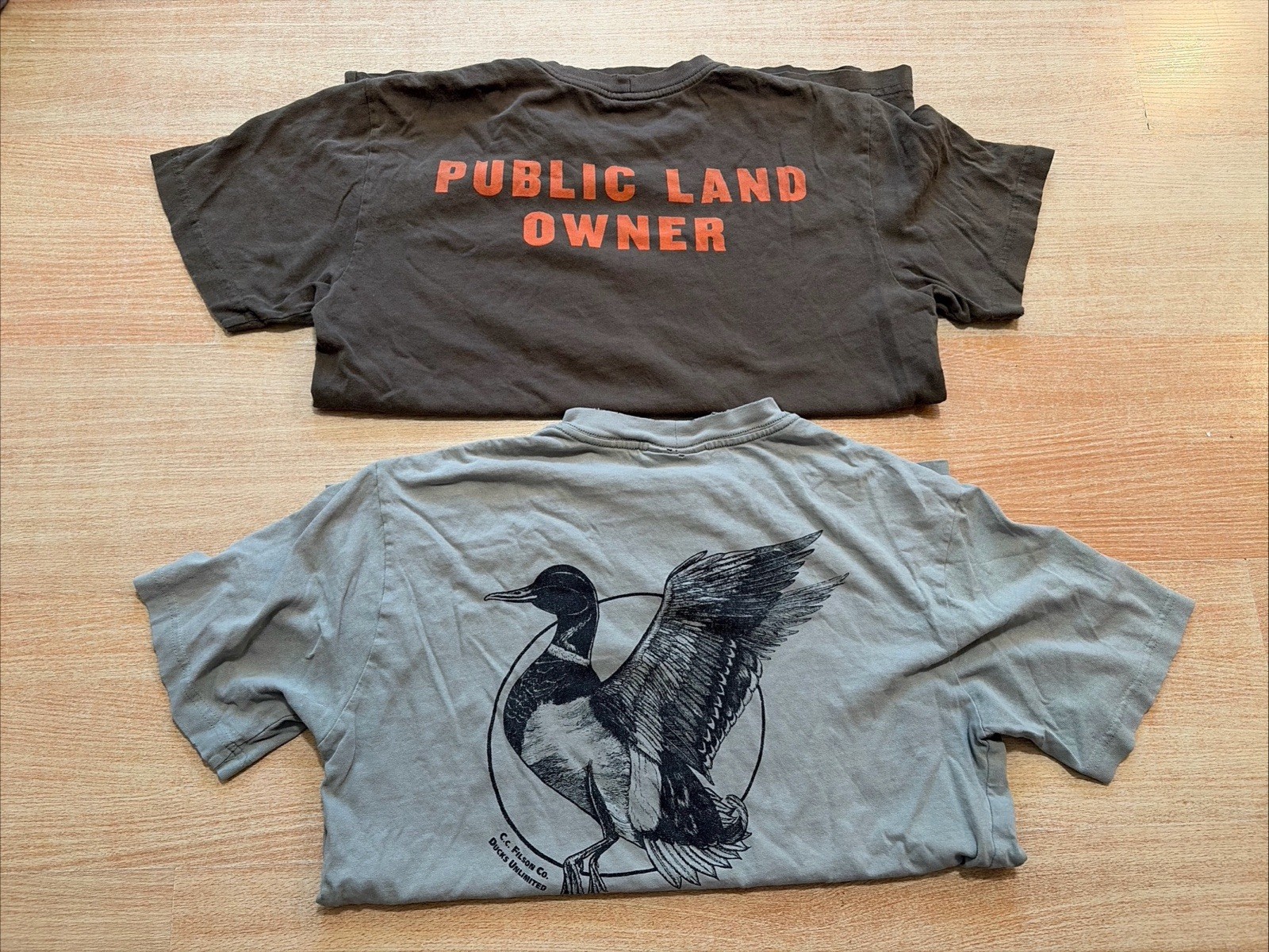 Filson T Shirt Lot Of 2 Public Land Owner Ducks Unlimited Small NICE