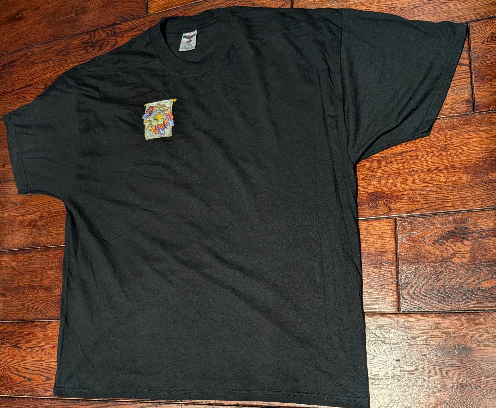 Jerzees Men’sHeavyweight Blend T-Shirt w/ Embroidred Patch Flowers Butterfly 3X