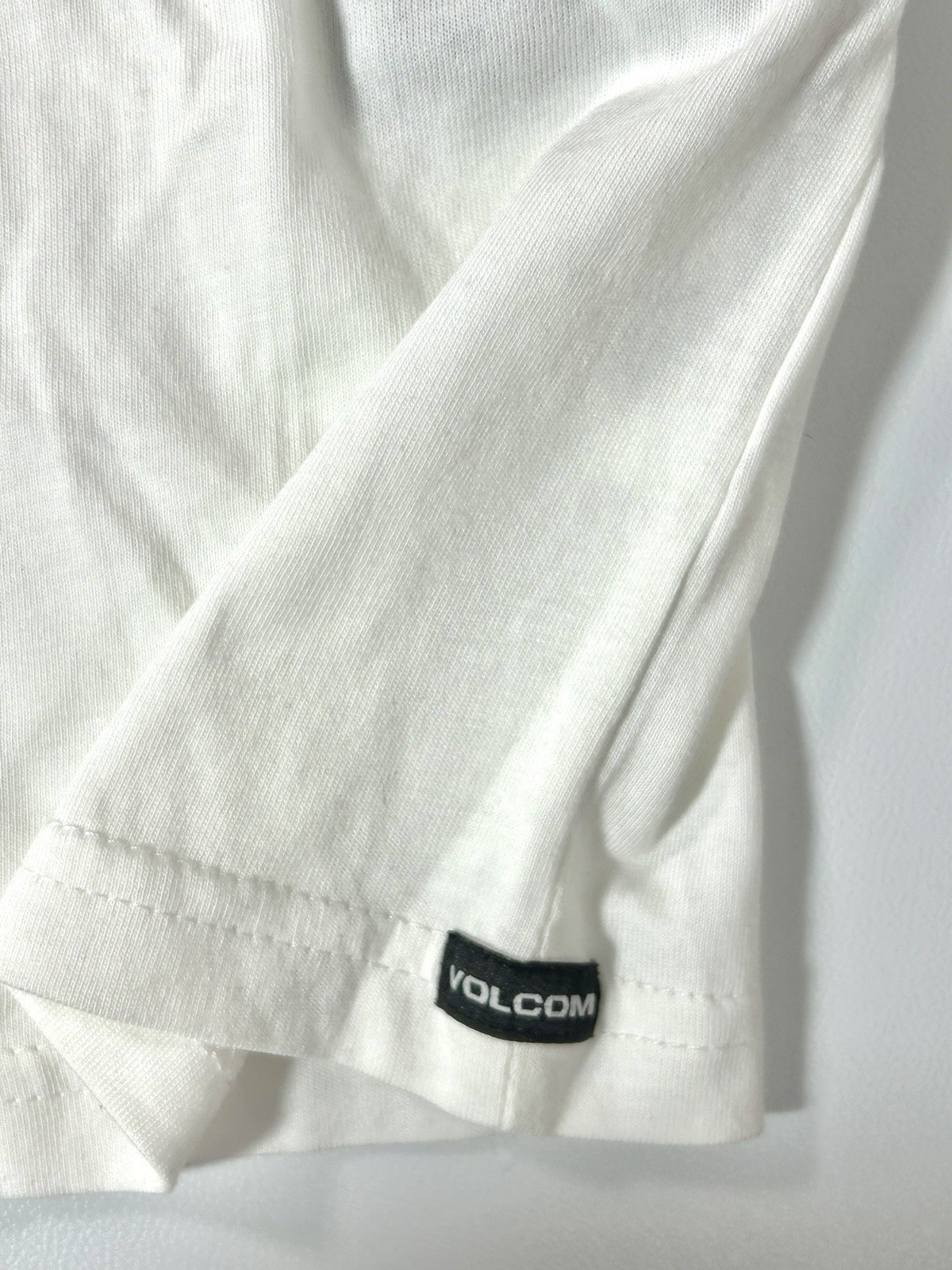 (See Pics) L Volcom Electrode Circle Logo White Red Blue Surf Shirt