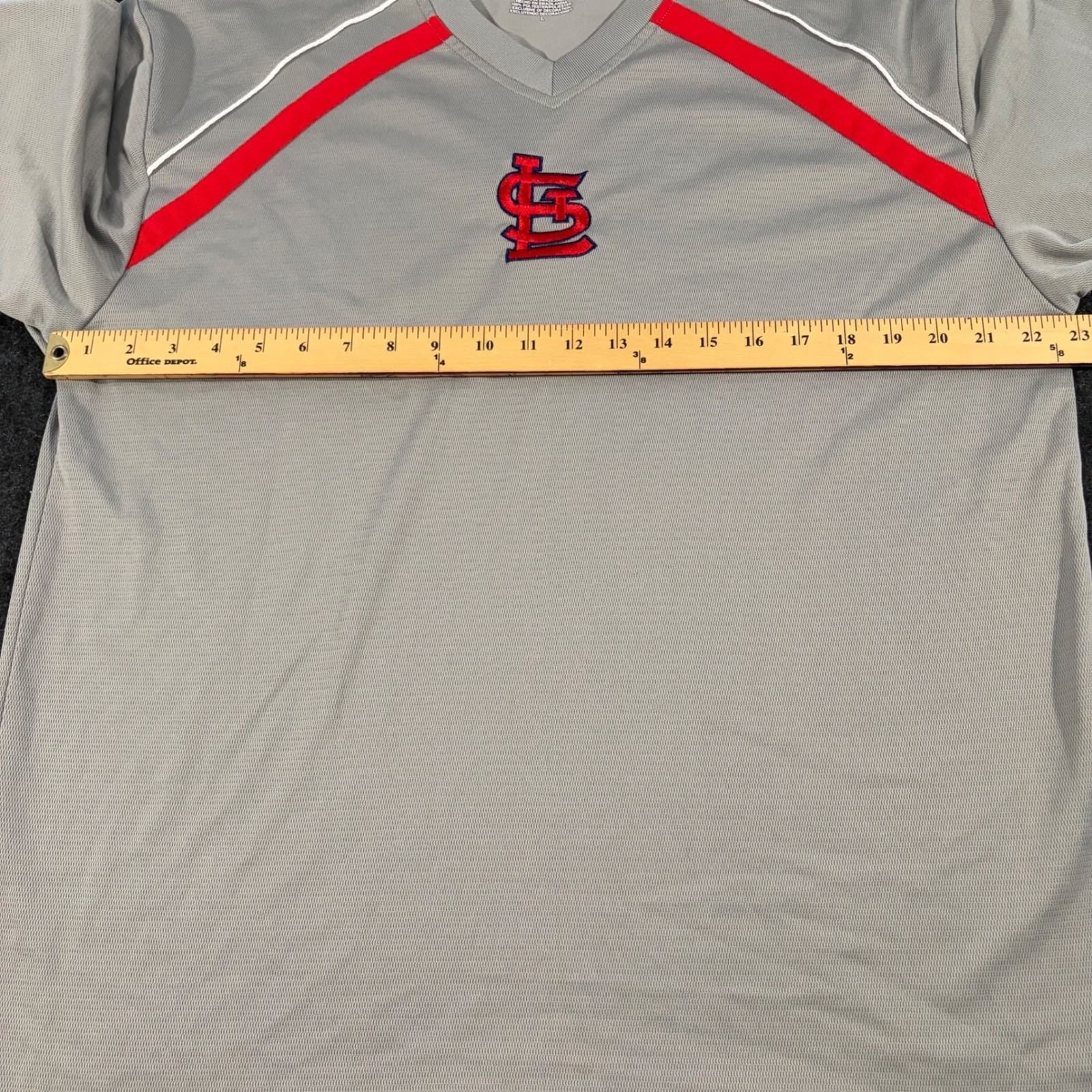 MLB St Louis Cardinals Jersey Mens Large Gray Red V-Neck Performance Shirt Fan