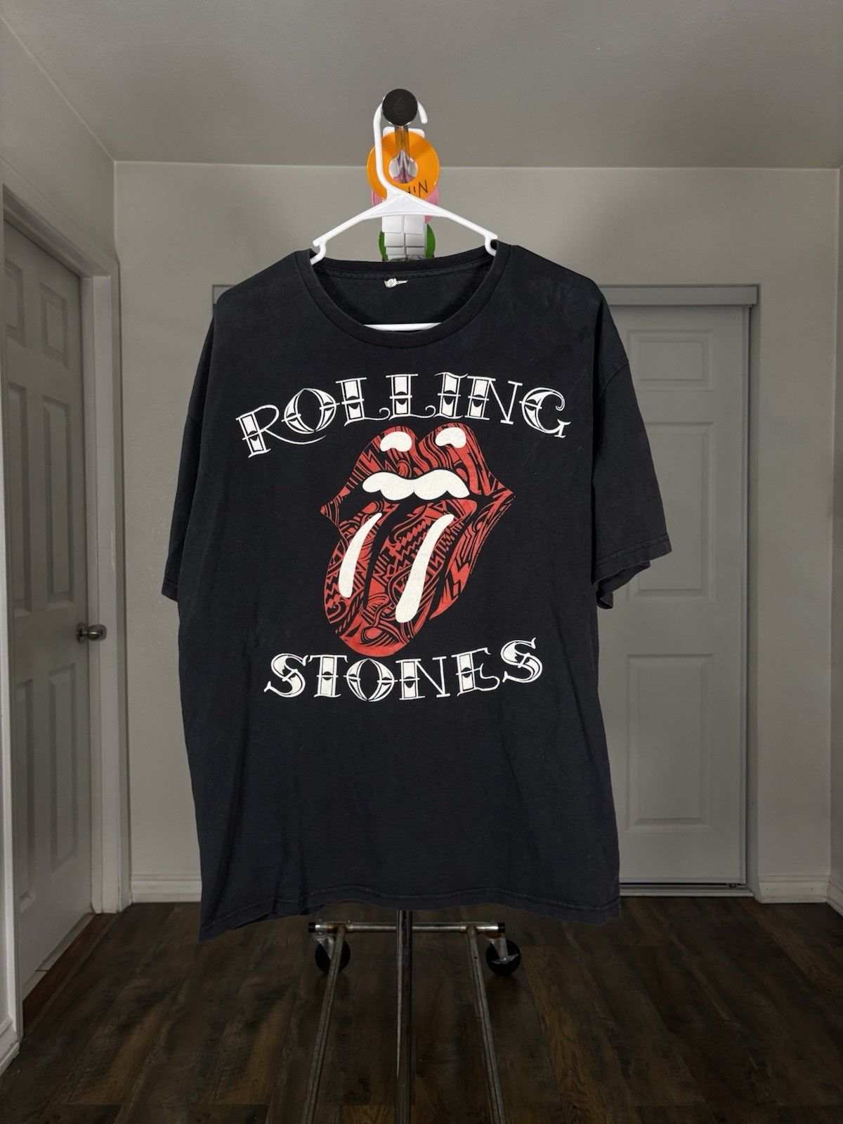 Delta Pro Weight Rolling Stones Tongue Logo Men’s Black Graphic Tee Size M