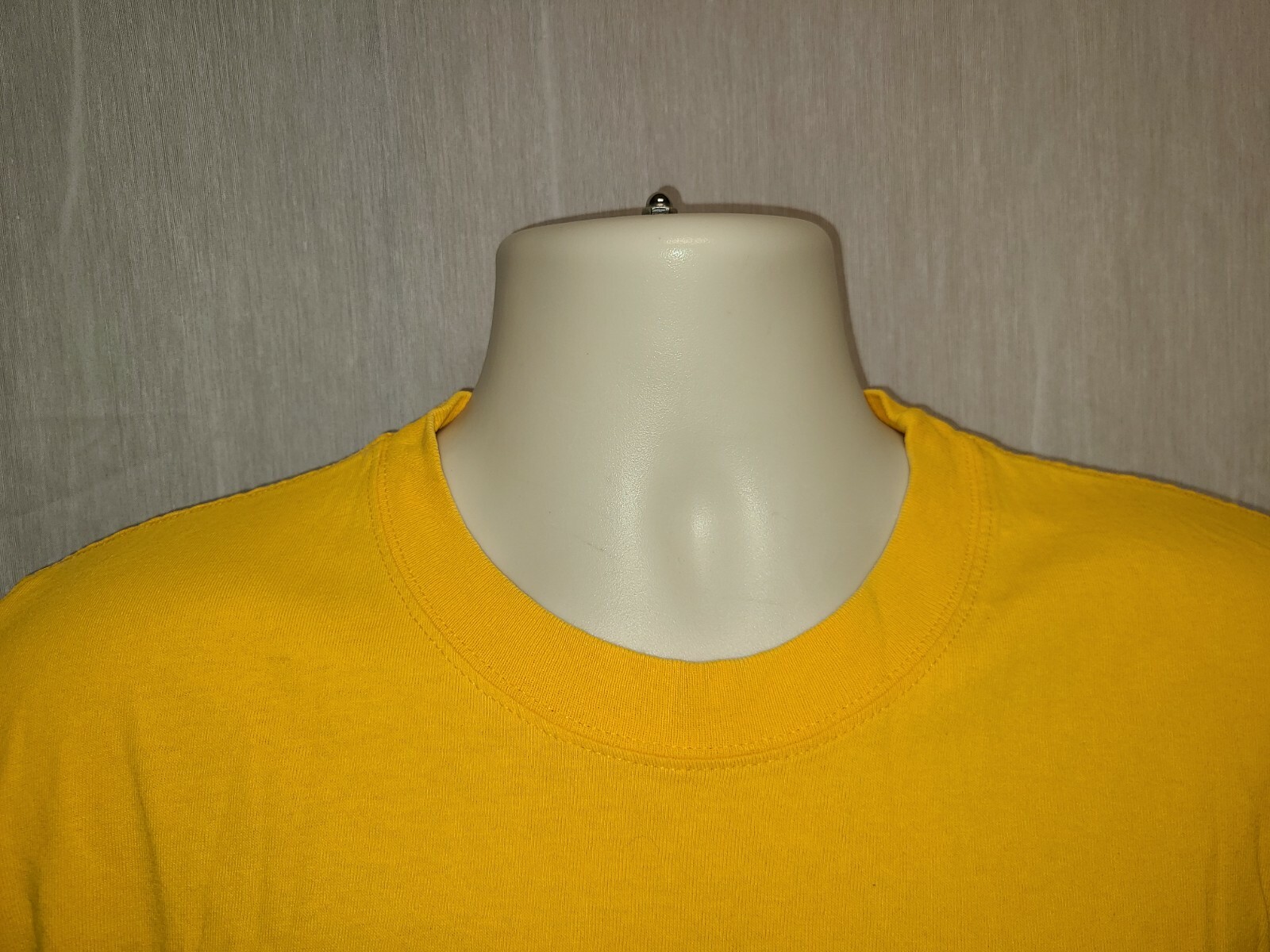 University of Senor Frogs Drinking Team Cancun Mexico Adult Medium Yellow TShirt