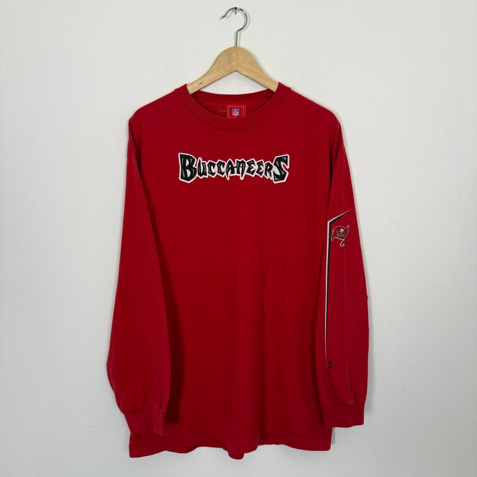 Vintage Y2K Tampa Bay Buccaneers Long Sleeve NFL Sports Tee Shirt Football Large