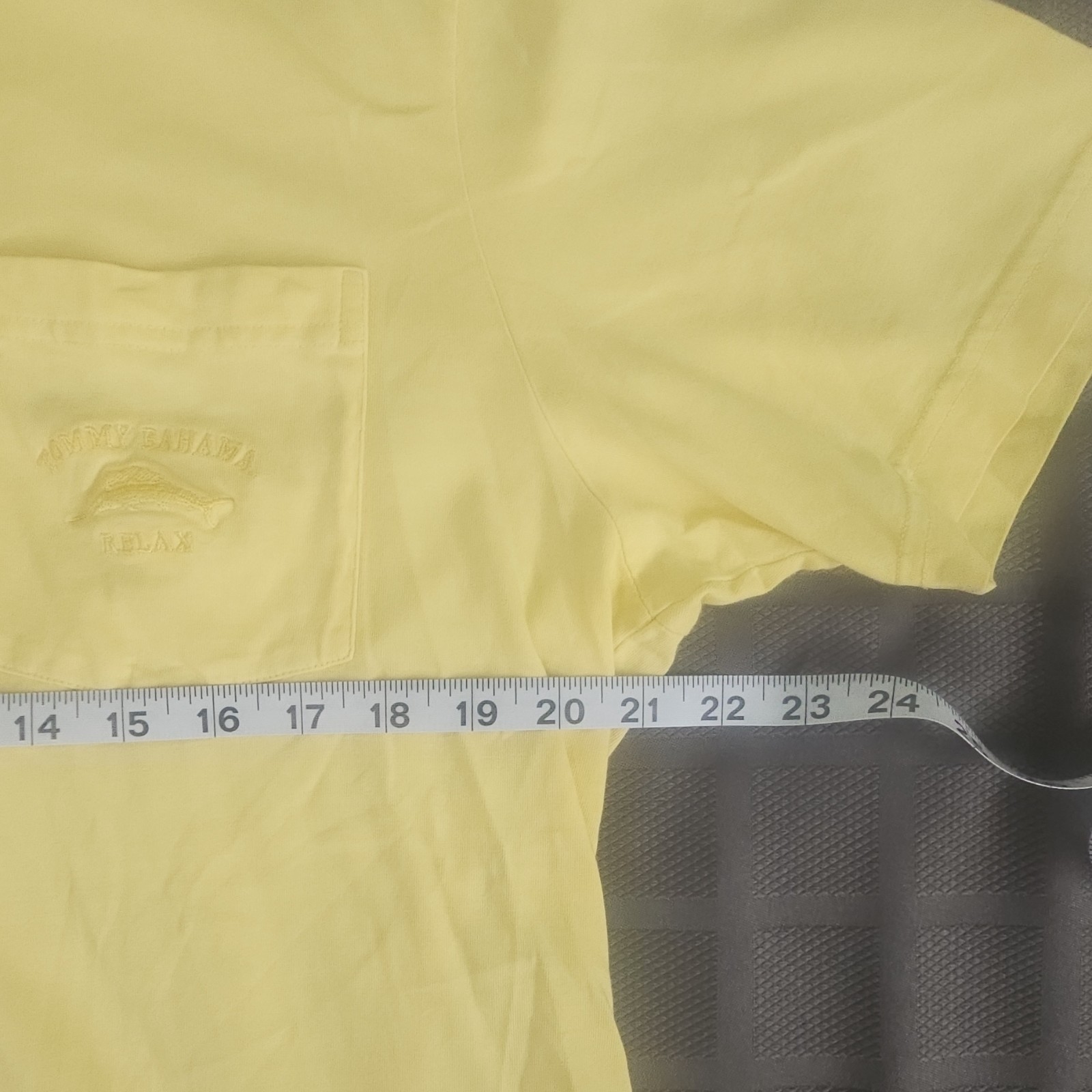 Tommy Bahama Relax Mens L Yellow Solid Pocket Crew Neck Short Sleeve Tee
