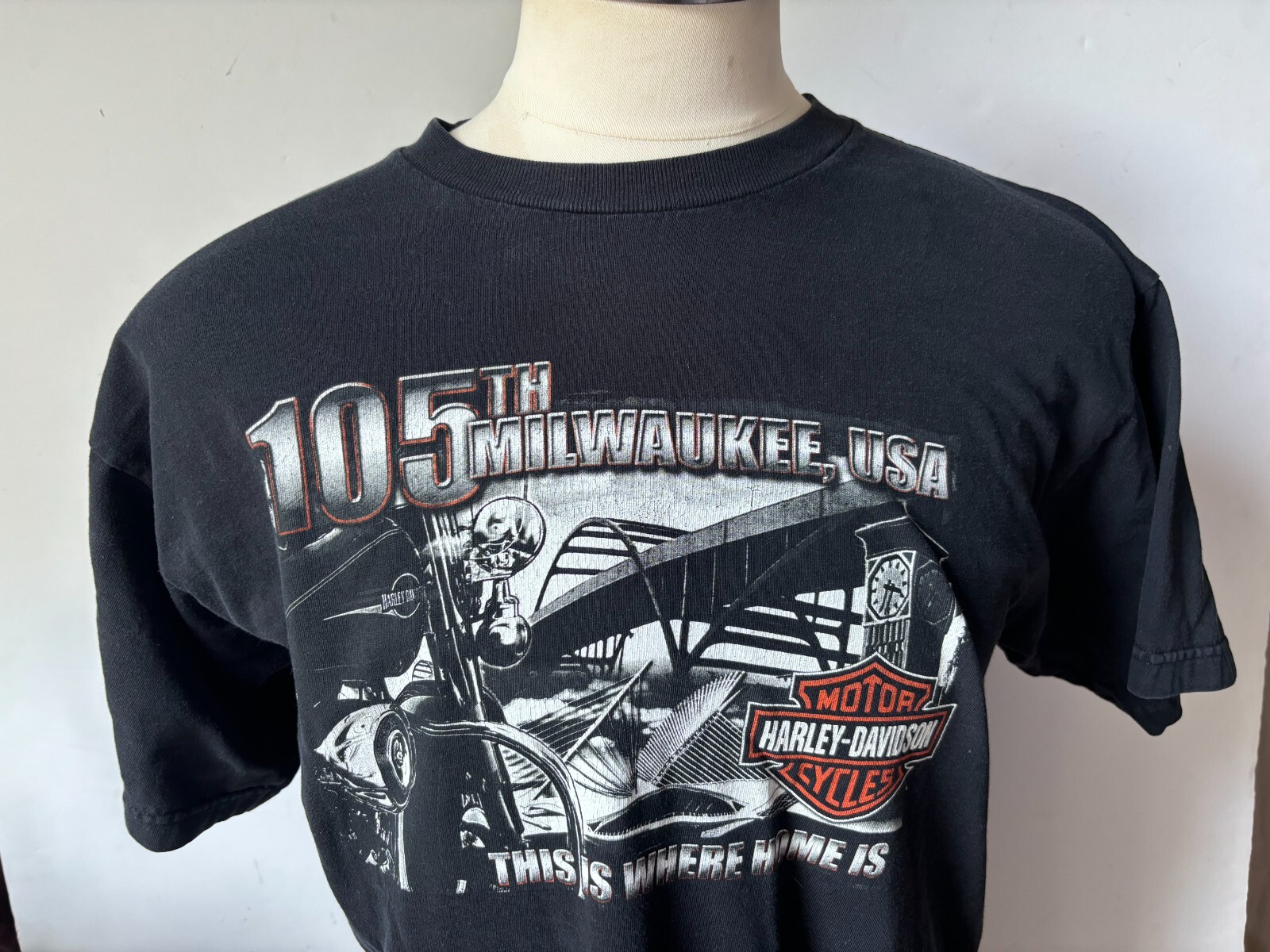 Harley Davidson Milwaukee House of T Shirt Men XL Black 105th Anniversary