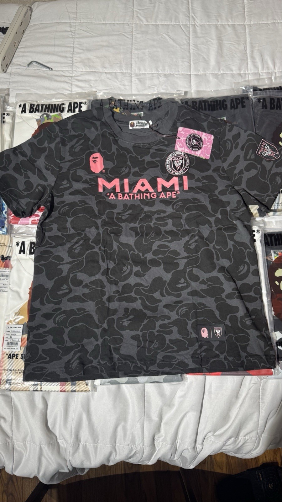 A Bathing Ape BAPE Miami Black Camo Ape Head Logo Graphic Tee Men’s L