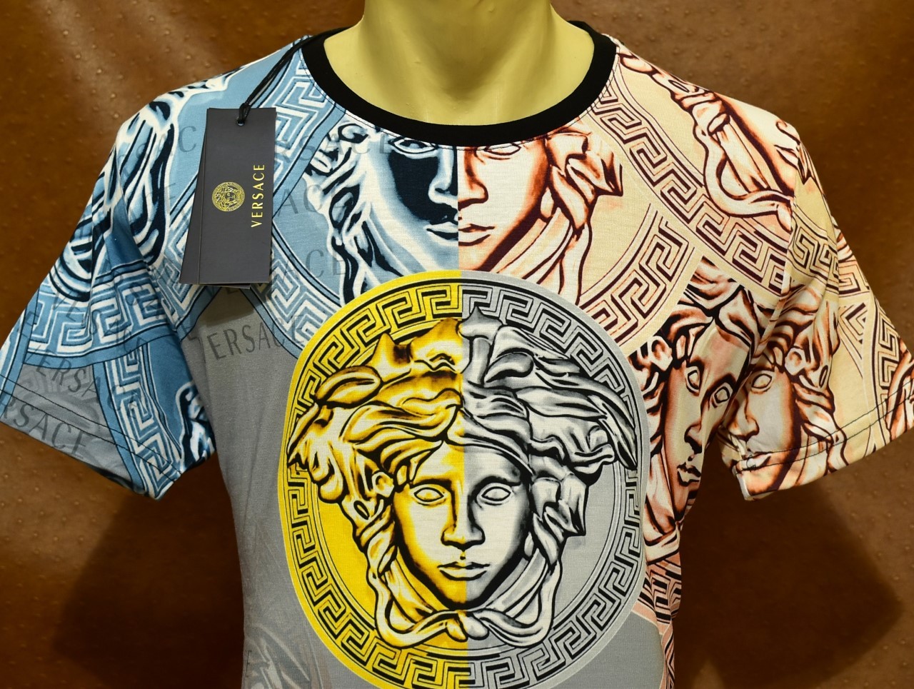 Versace Men’s Medusa Multicolor Greek Key Graphic Short Sleeve Tee Size L