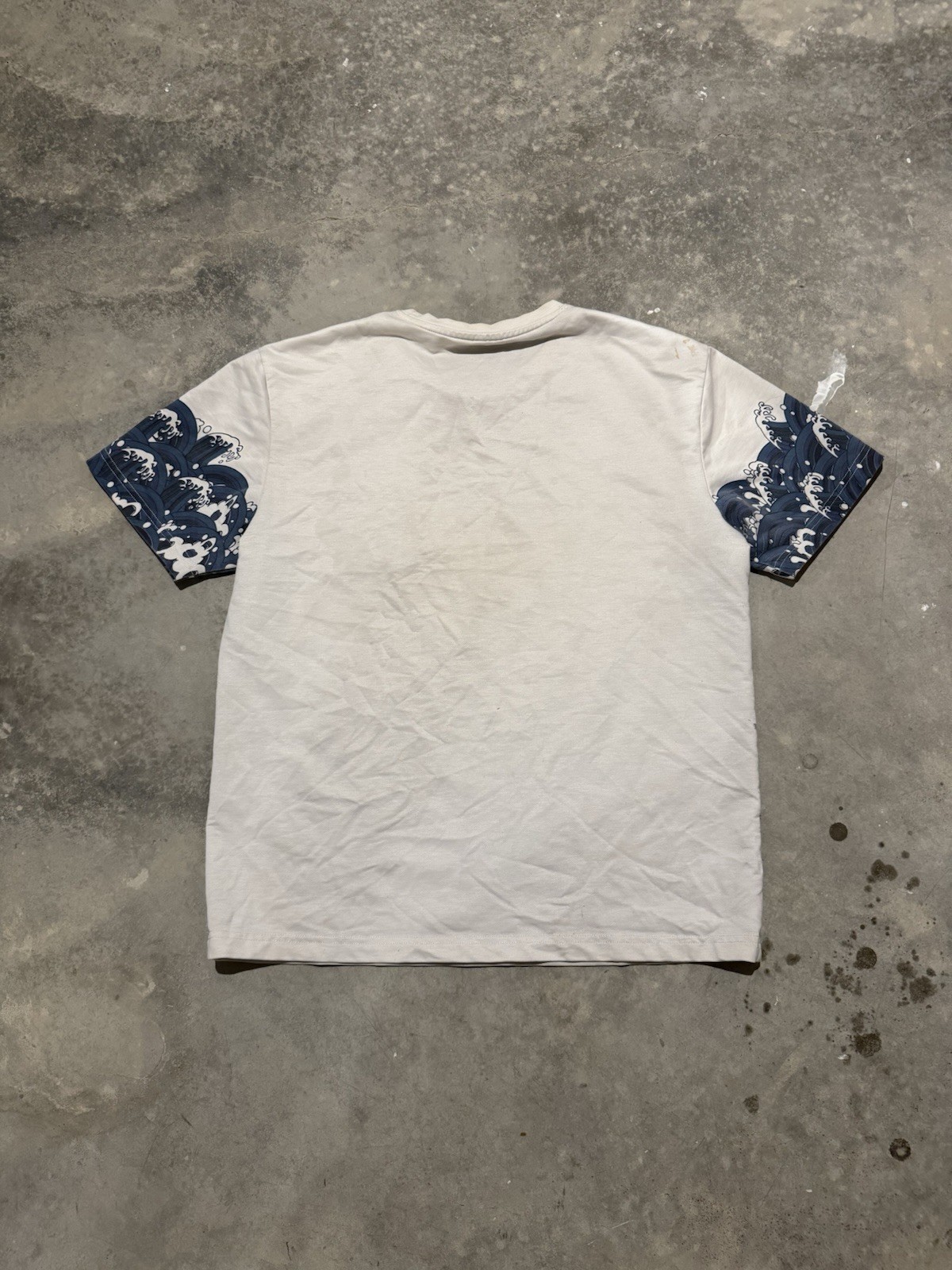 Y2K Demon Slayer Waves White Sz L Tee Cotton Poly Blend