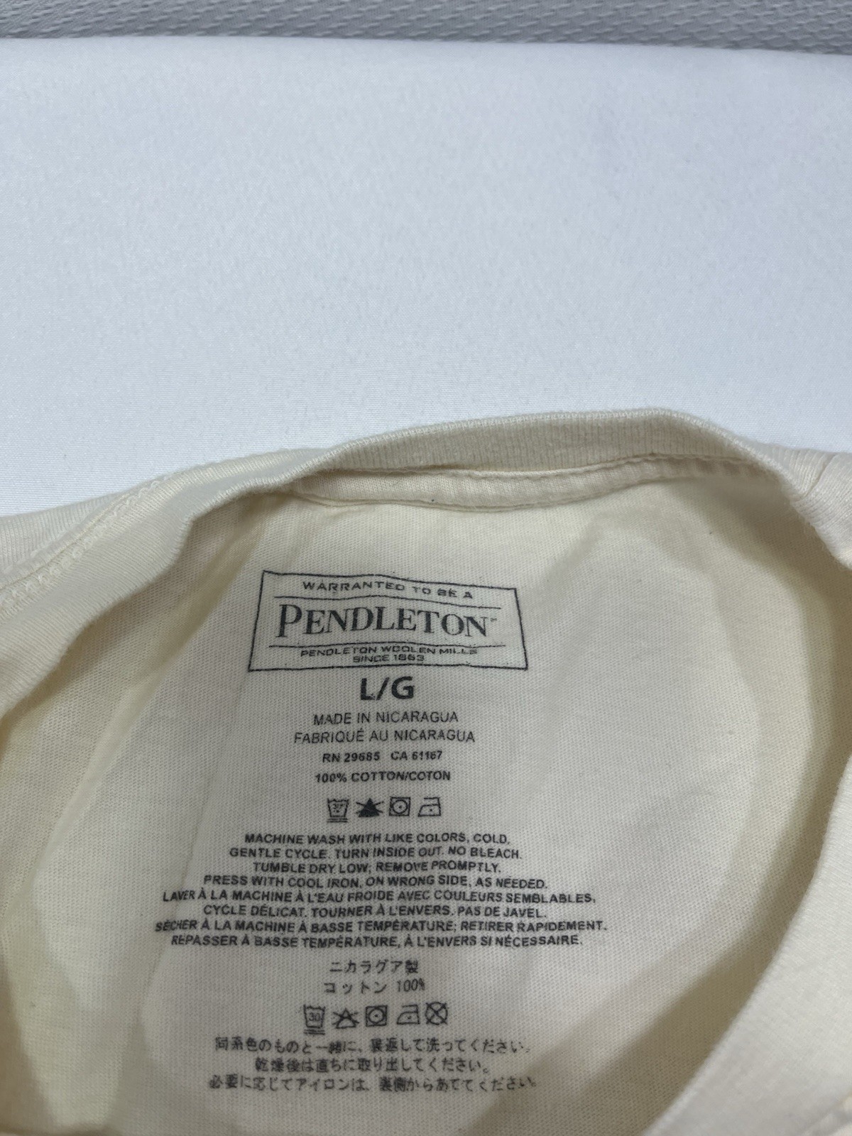 Pendleton Woolen Mills Shirt Mens Large Ivory Cowboy Bronco Rodeo Horse T-Shirt