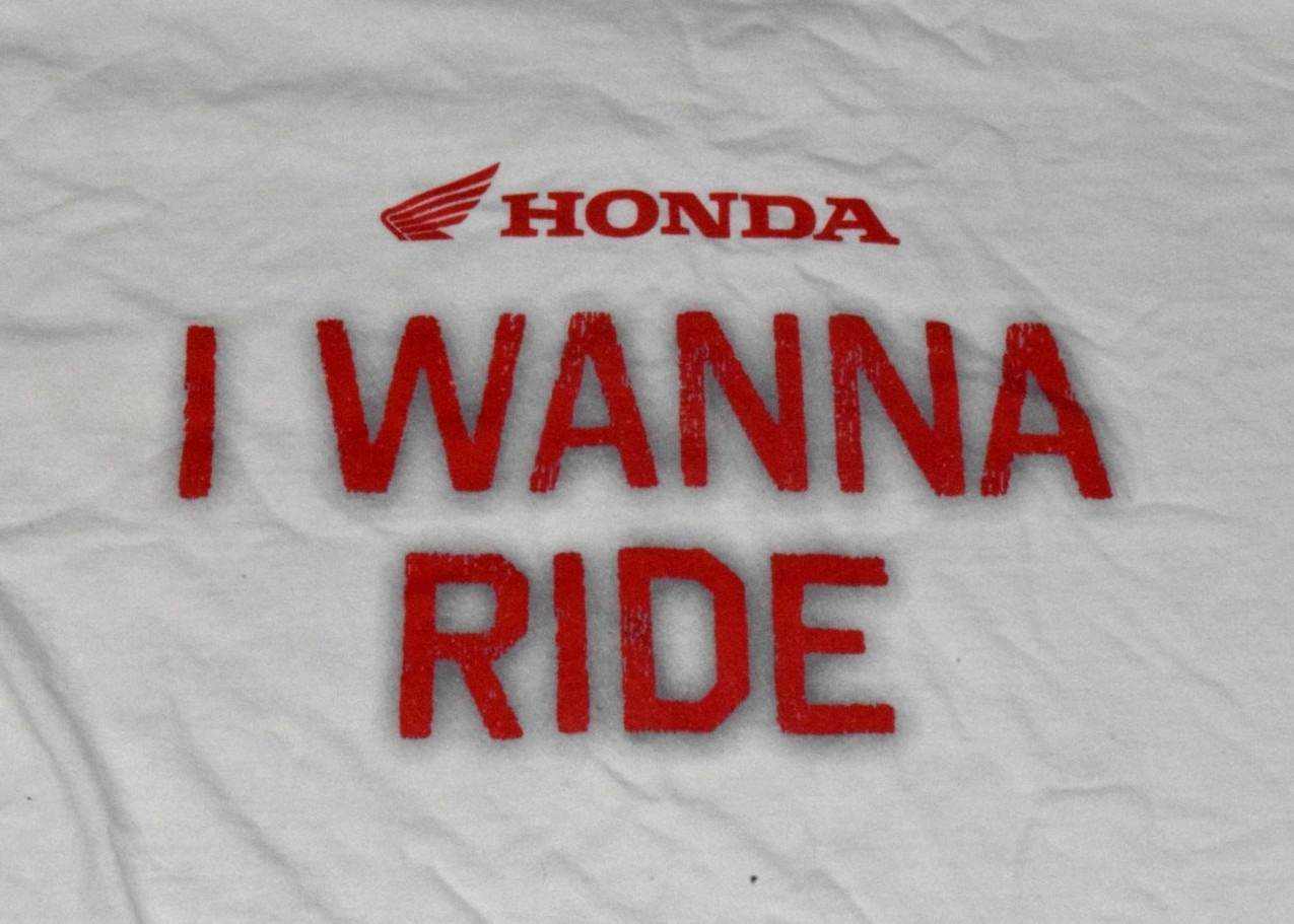 Vintage T-Shirt Gildan Size M Honda I Wanna Ride Slogan White Cotton 2012