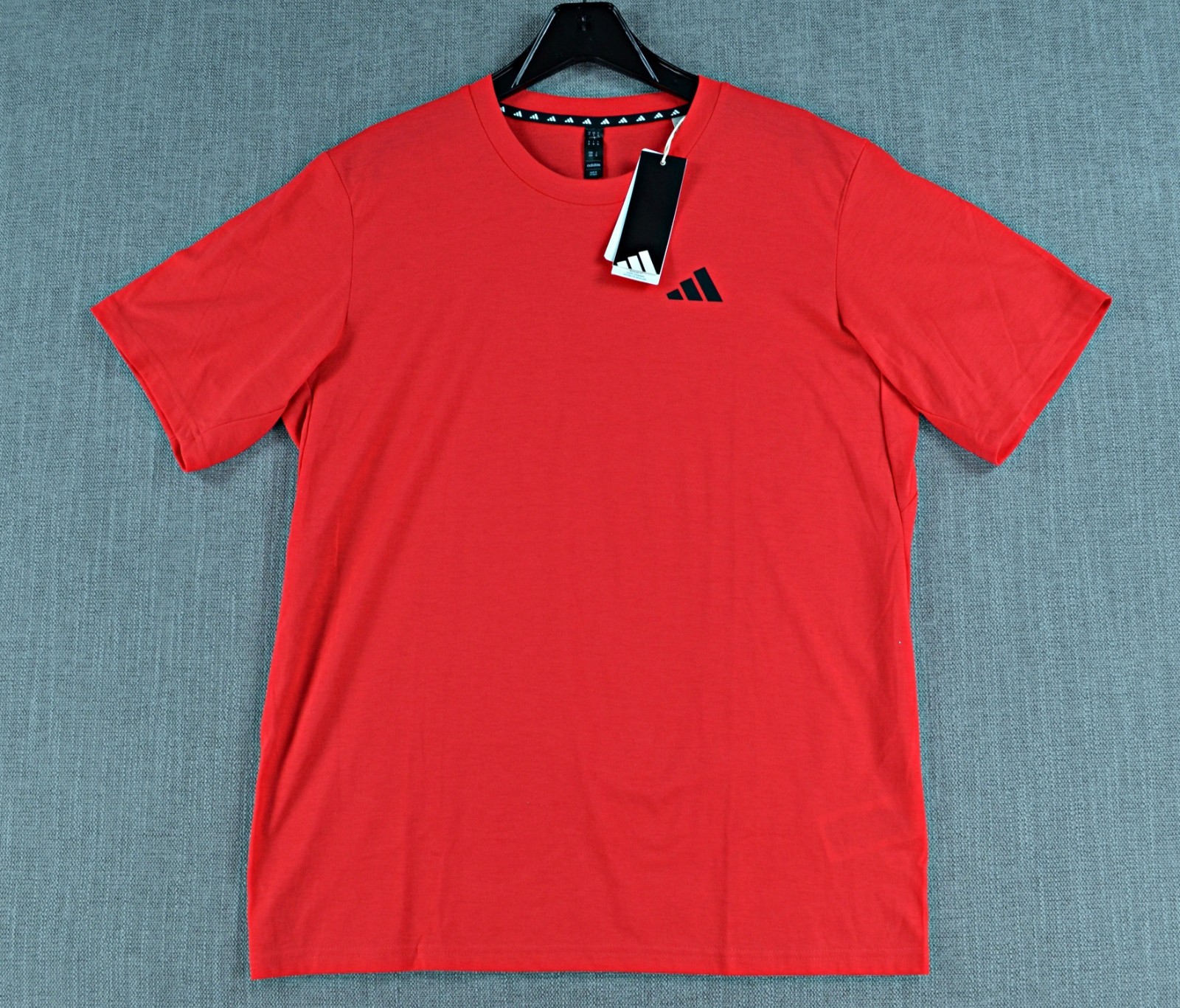 Adidas T-Shirt Men’s M Red Training Essentials Aeroready Feelready Tee NWT