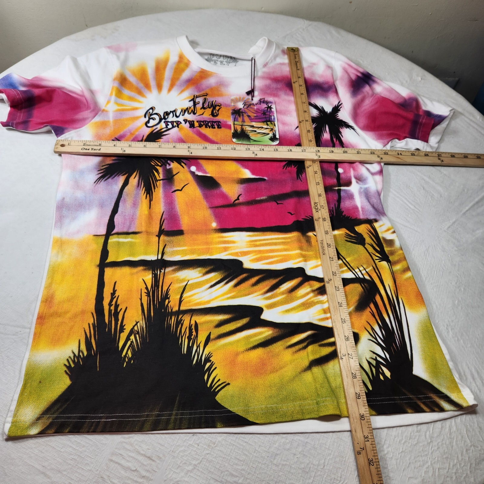 Born Fly Graphic T-Shirt Mens 2XL Pink Yellow Airbrush Beach Sunset Cotton NWT