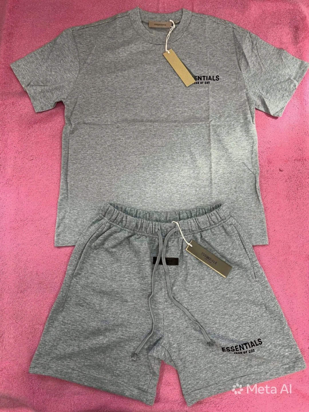Essentials Fear of God Set…