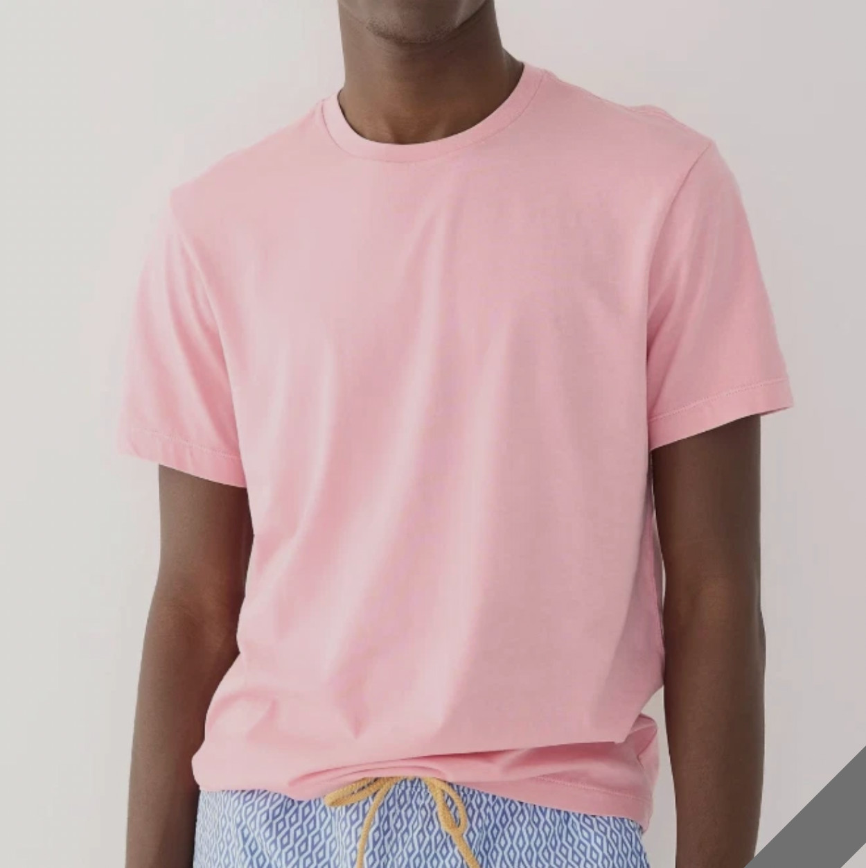 J CREW Men’s Broken-in Short Sleeve T-Shirt in Coral Mist Pink size Medium