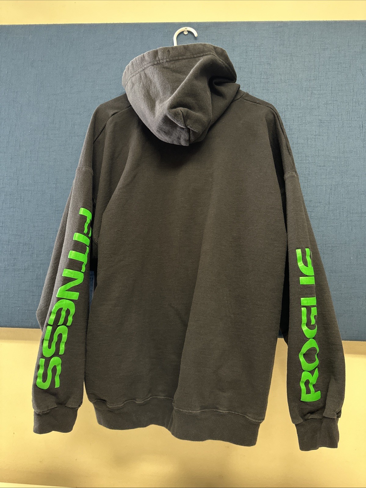 Rogue Fitness Classic Logo Hoodie Size ExtraLarge American Made CrossFit (RARE)
