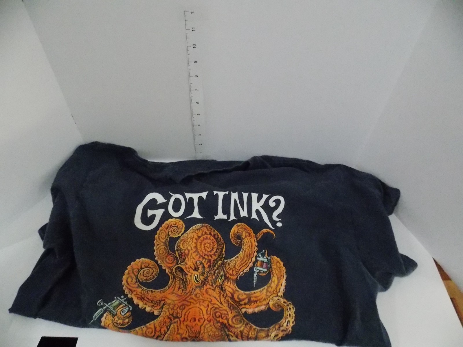 Got Ink? Octopus Tattoo Art Graphic T-Shirt Adult Large/Medium Unknown Used