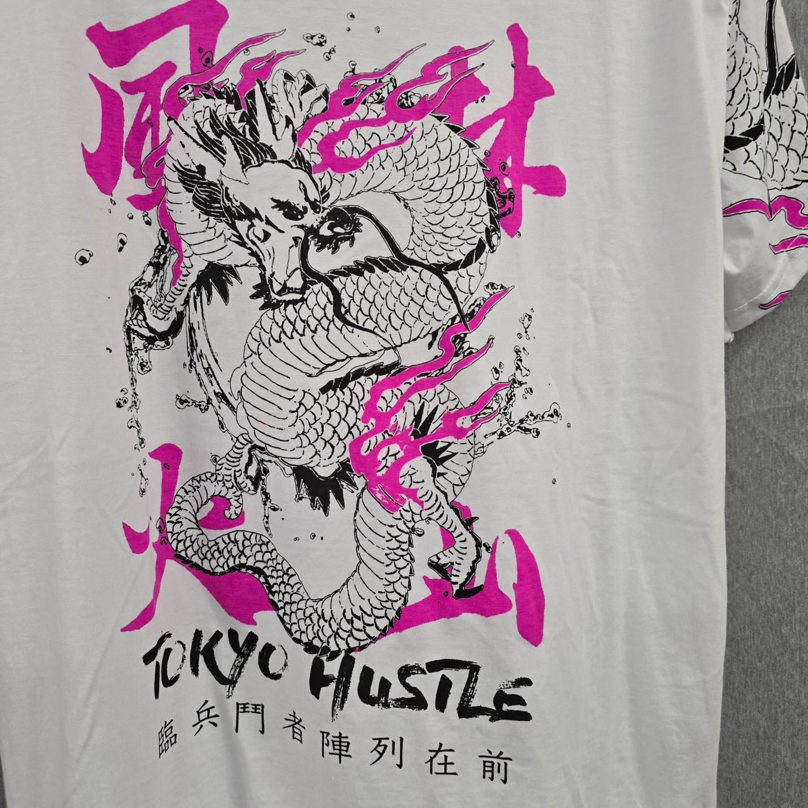 Fresh Laundry Tokyo Hustle Dragon Graphic Tee White Pink Mens Large Streetwear