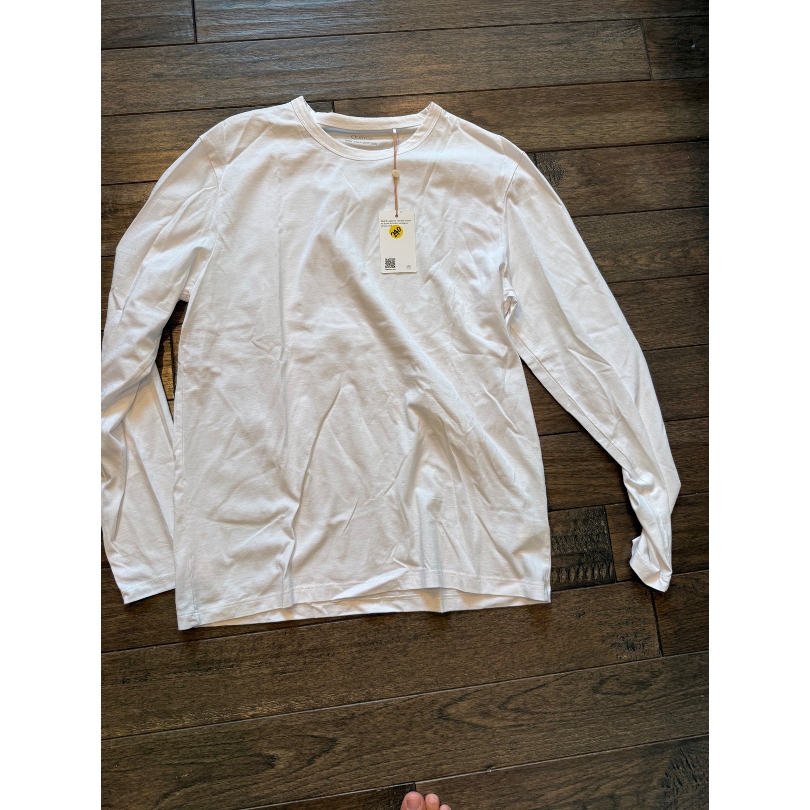 Quince Long Sleeve Tee Mens Medium White 100% Pima Cotton Crew Neck Classic Fit