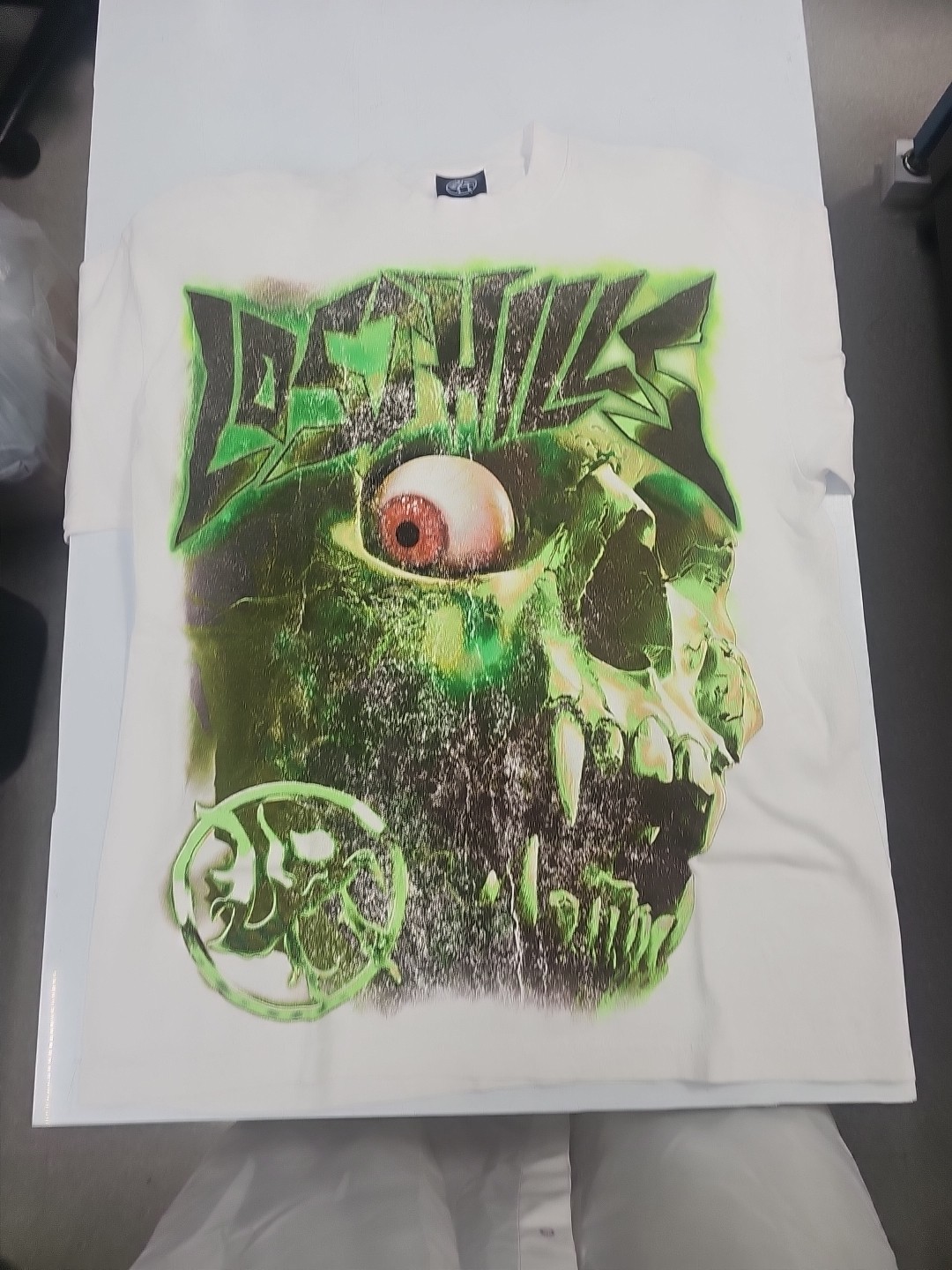 LOST HILLS “SKULL & EYE BALL FRONT AND BACK LOGOS MEN’S SIZE LG (OS) BNWT 🔥