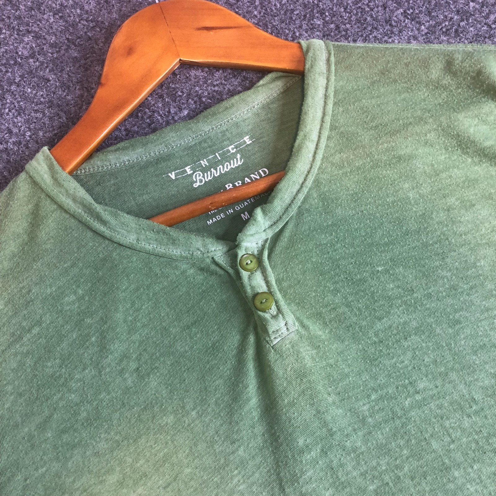 Lucky Brand Venice Burnout Shirt Mens Medium Irish Green Henley Short Sleeve