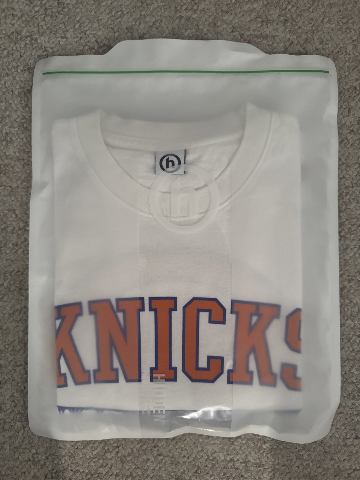 Hidden NY New York Knicks Basketball Tee – White – Large – NEW – NBA CHAMPIONS