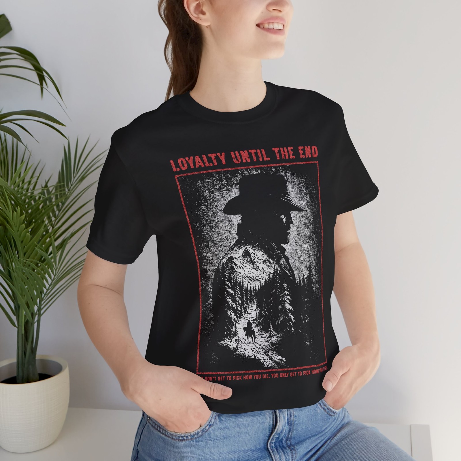 Western Gunslinger Style Unisex Tee, Outlaw Cowboy Graphic T-Shirt