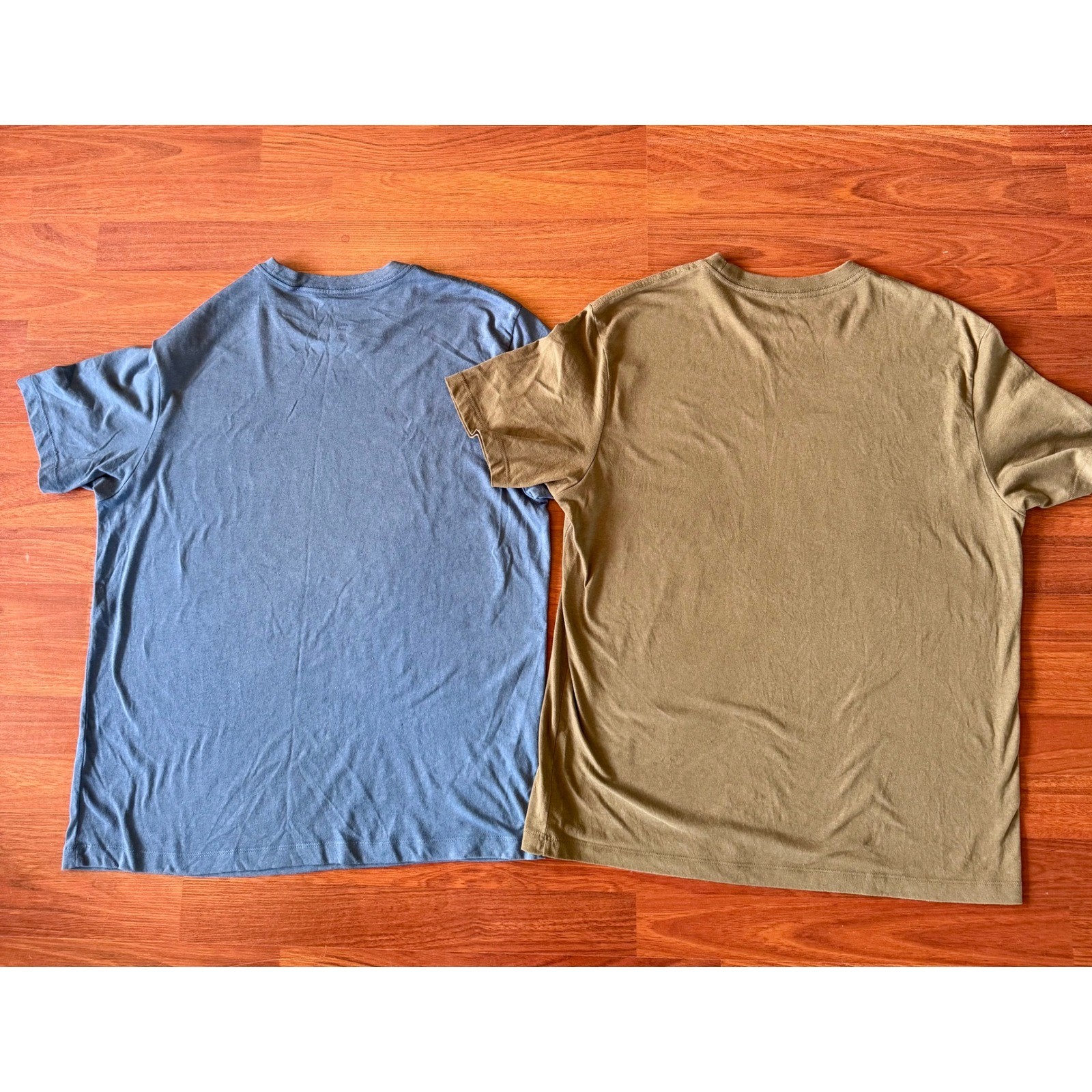 Bundle of 2 American Eagle Super Soft T-Shirts Mens Medium Blue Olive