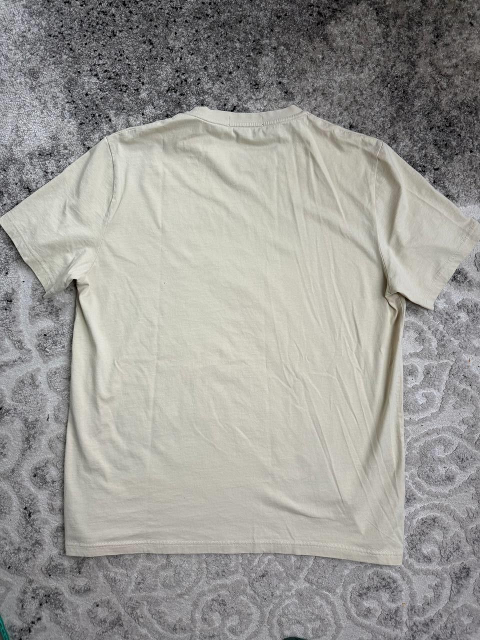 Fred Perry Large Laurel Wreath Graphic T-Shirt – Beige/Stone – Size L