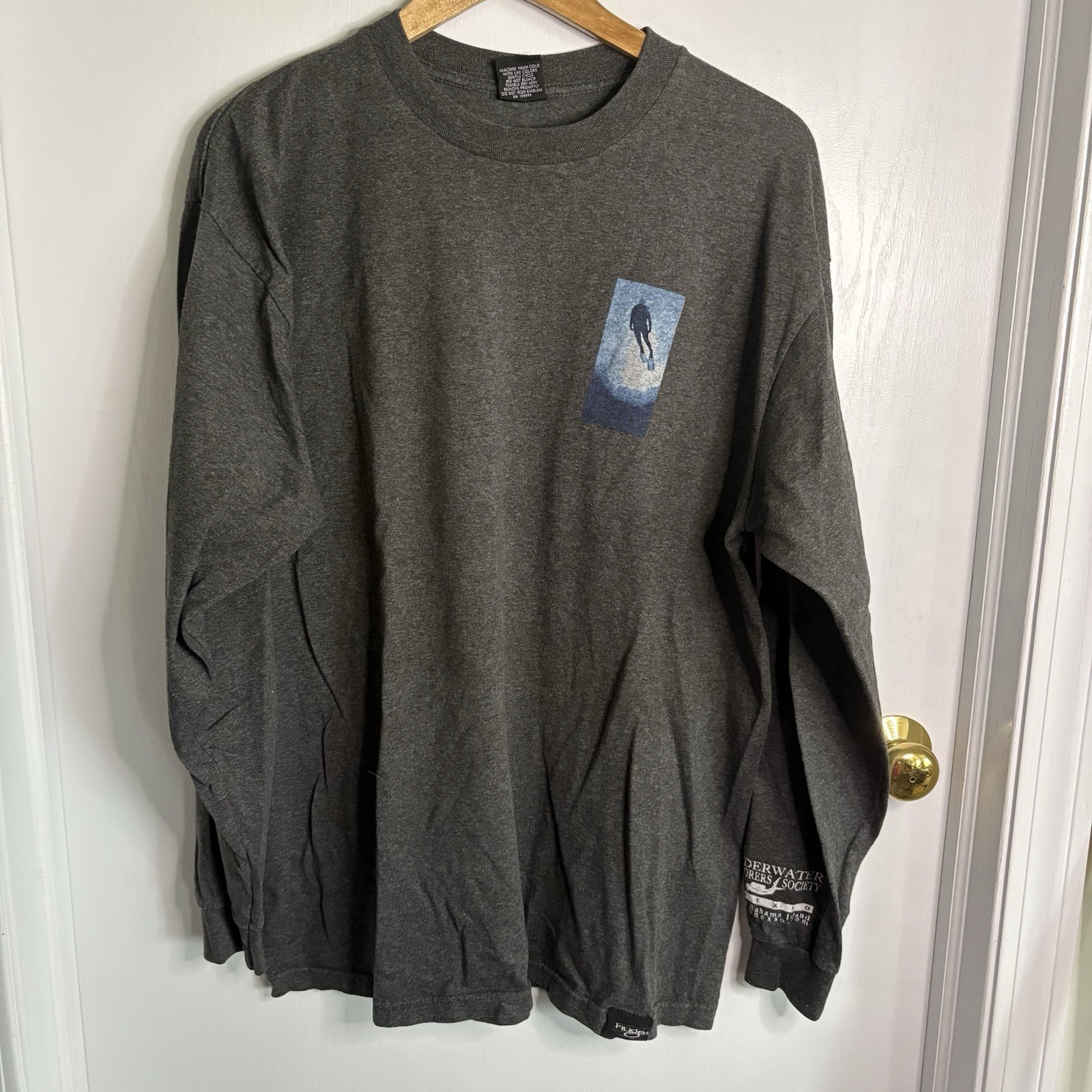 Huge Men’s XL Graphic T-Shirt UNEXSO Scuba Diver Grand Bahama Isle Athleisure