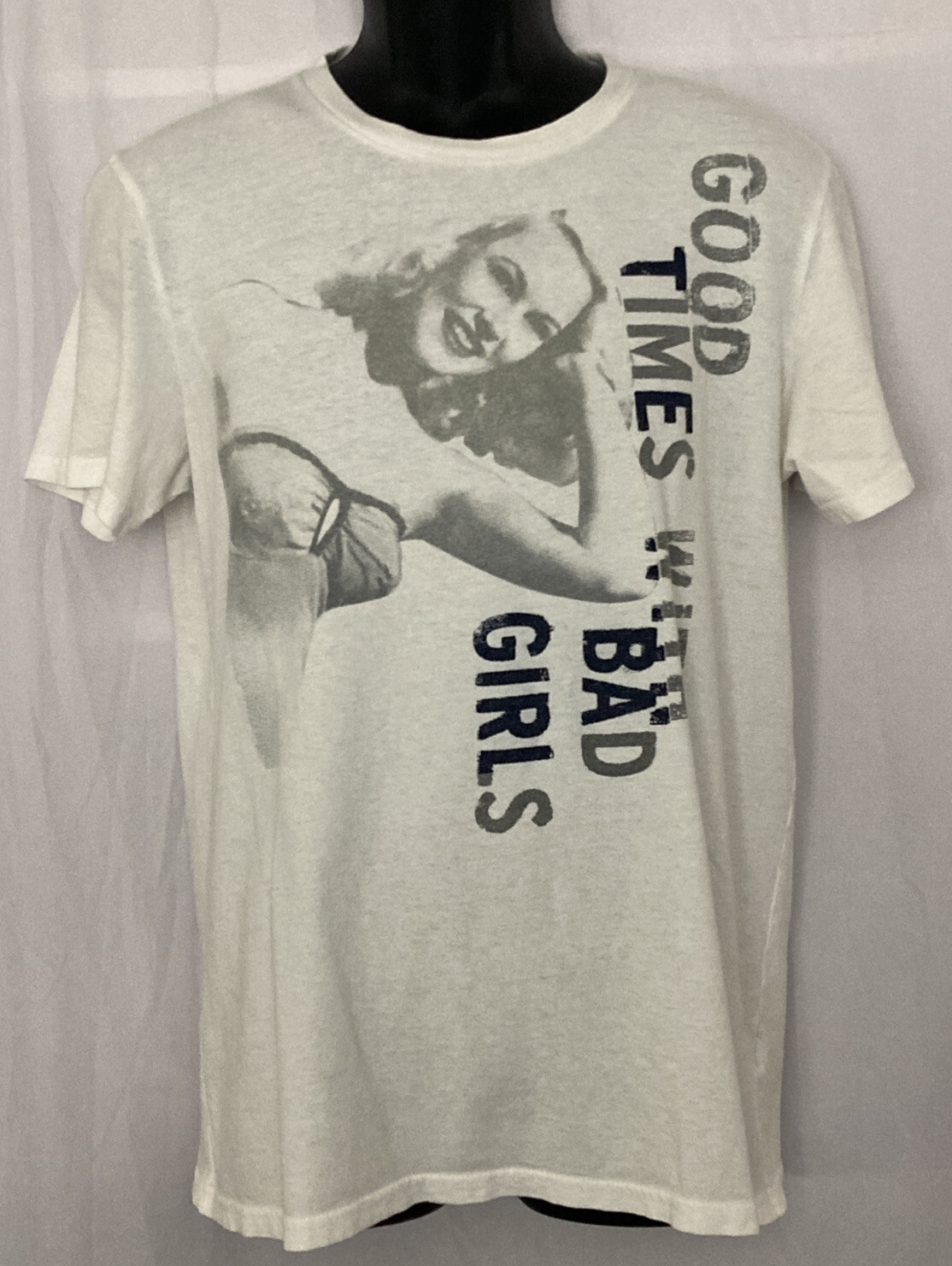 Good Times With Bad Girls American Eagle Mens Graphic Tshirt Medium White