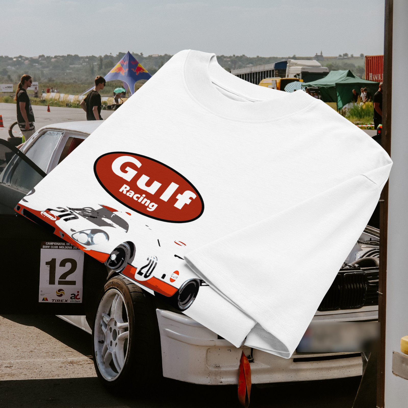 Vintage 90s Gulf Racing Porsche 956 T-Shirt White Oversized Sports Car Cotton