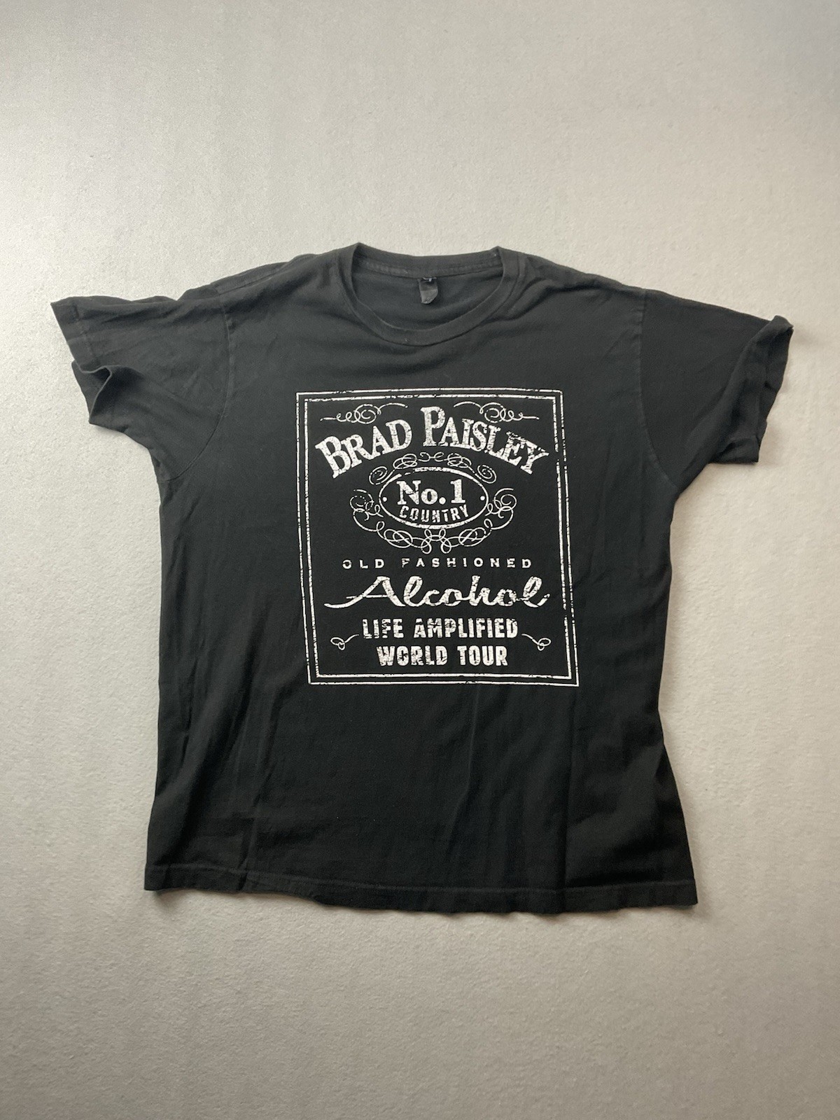 Brad Paisley Men’s Life Amplified World Tour Shirt Size Large