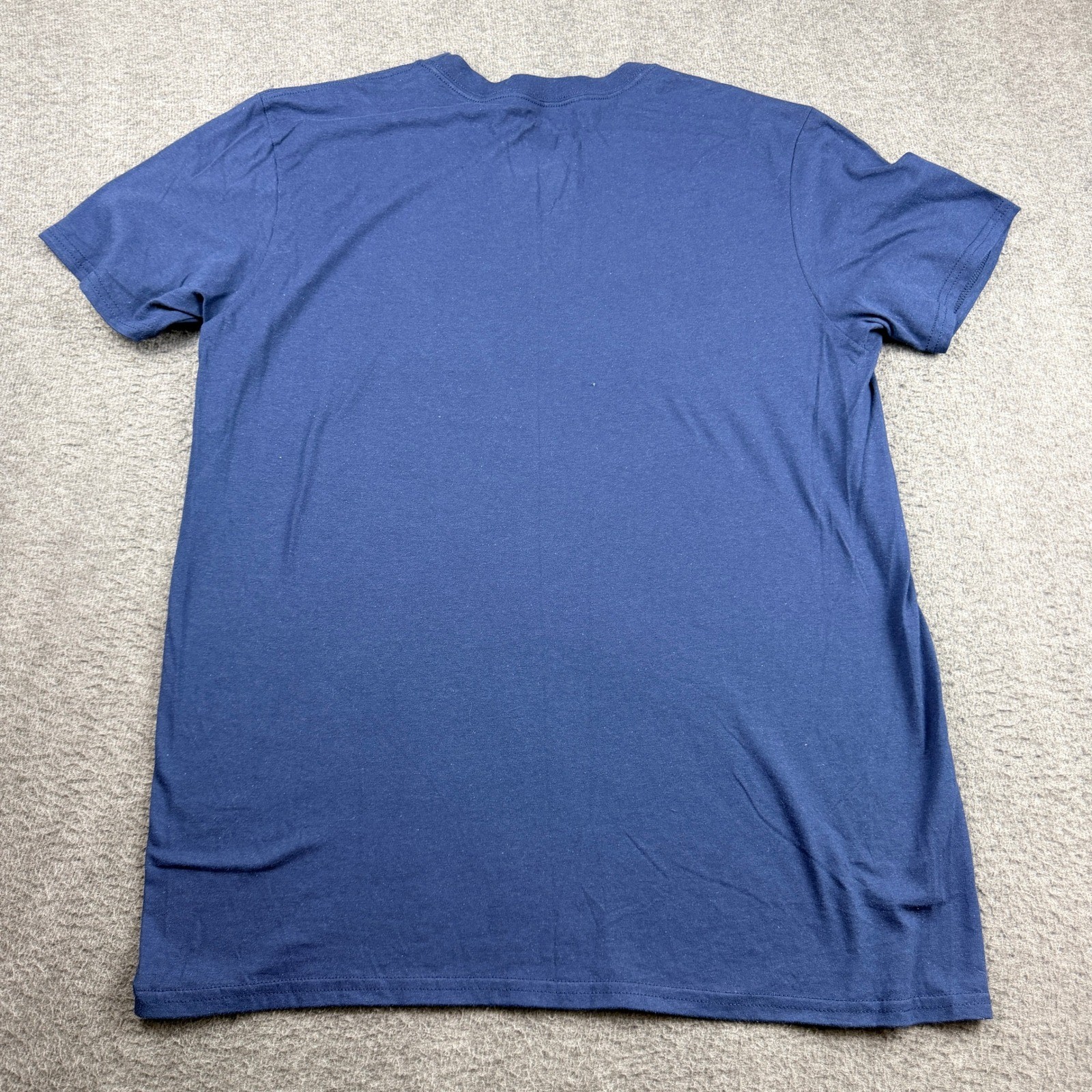 MLB Cleveland Indians T-Shirt Men’s Large Navy Blue Red Graphic Crew Neck Cotton