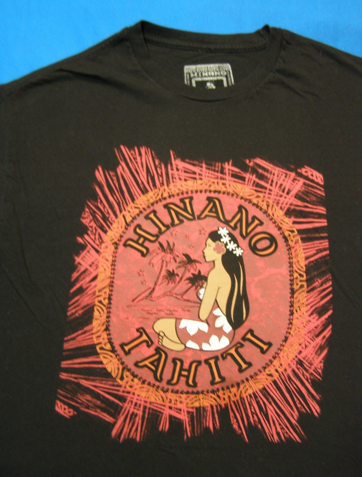 Hinano Tahiti Seated Island Girl T-Shirt Red Background Palms Black Shirt Size L