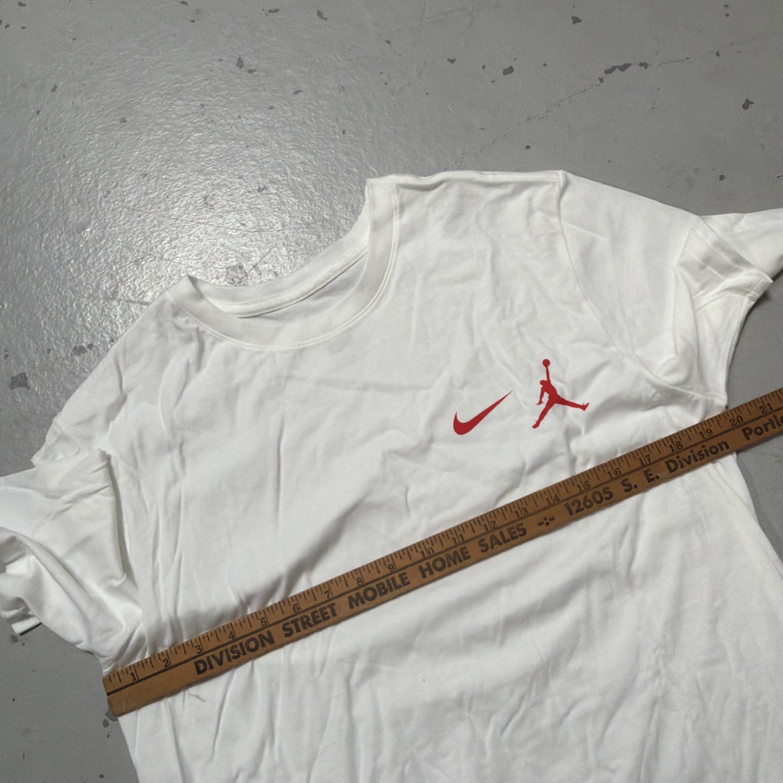 Nike Air Jordan React Promo Sample Advertising T-Shirt Men’s L NWOT
